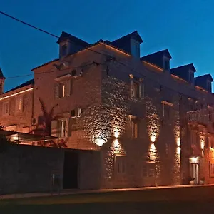 Carol Gostinjska kuća
